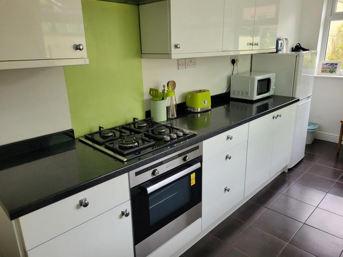 No 35 Guisborough - 2 Bedroom House Экстерьер фото